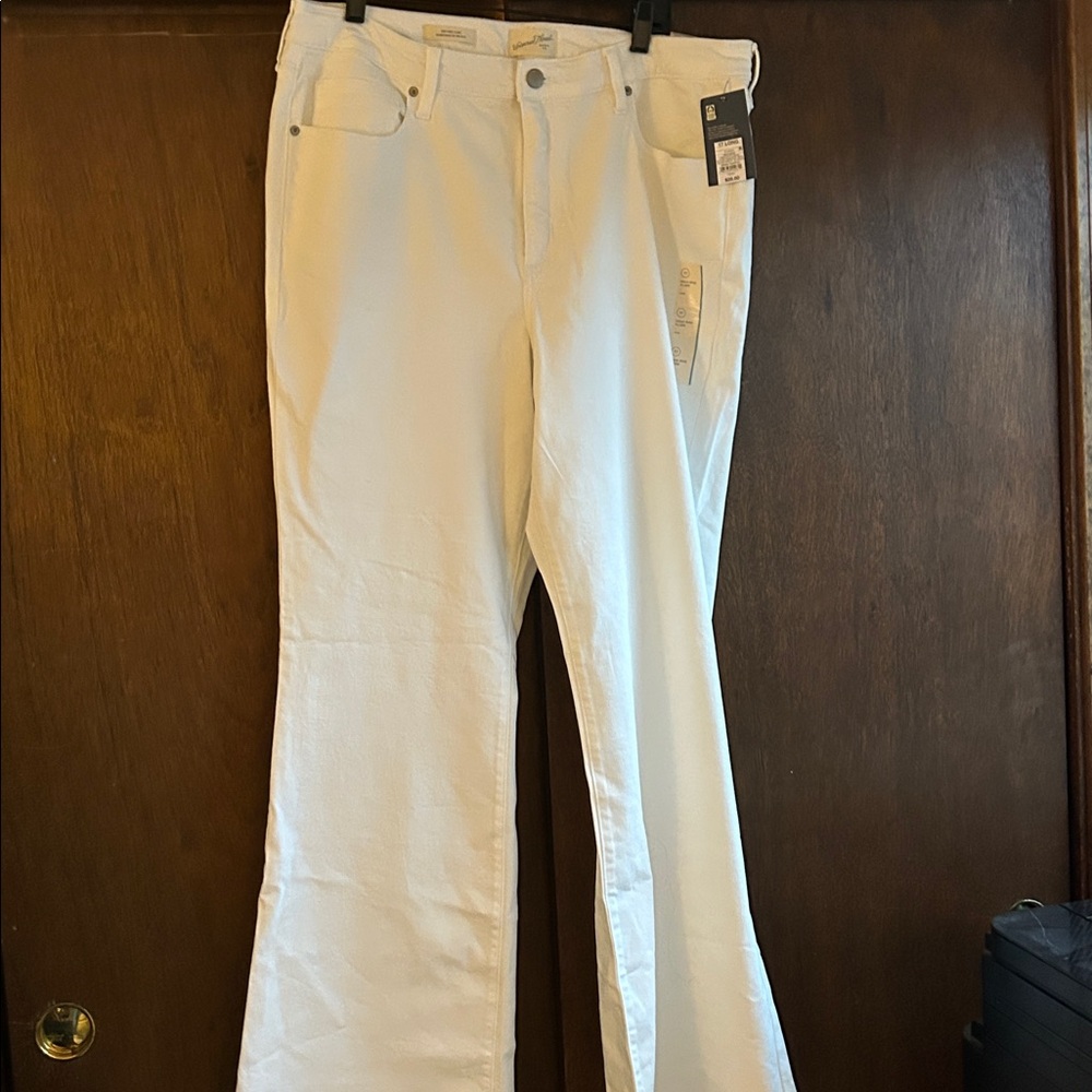 Universal Thread off white denim flared jeans.